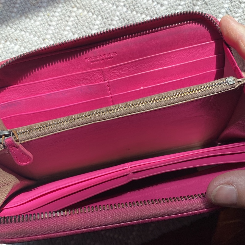 Bottega Veneta  zip around wallet - pink - Picture 6 of 16